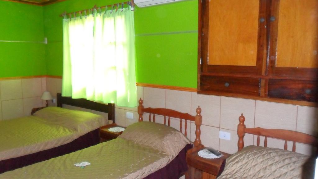 Residencial Arcoiris Hotel Puerto Iguazu Room photo